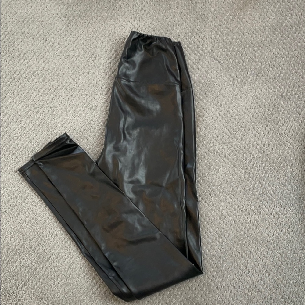 ARITZIA FAUX LEATHER LEGGINGS